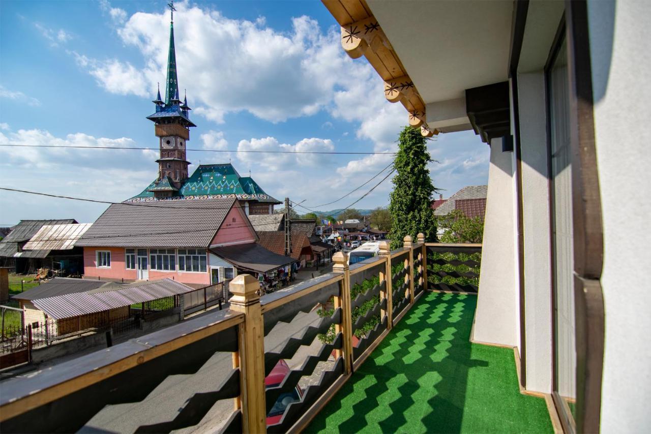 La Conacul Vesel Hotel Săpînţa Exterior foto