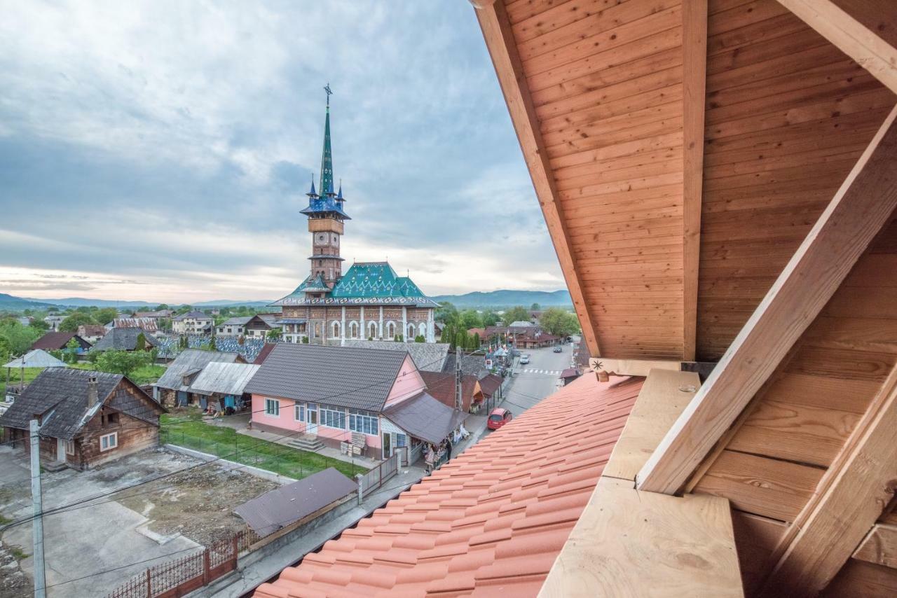 La Conacul Vesel Hotel Săpînţa Exterior foto